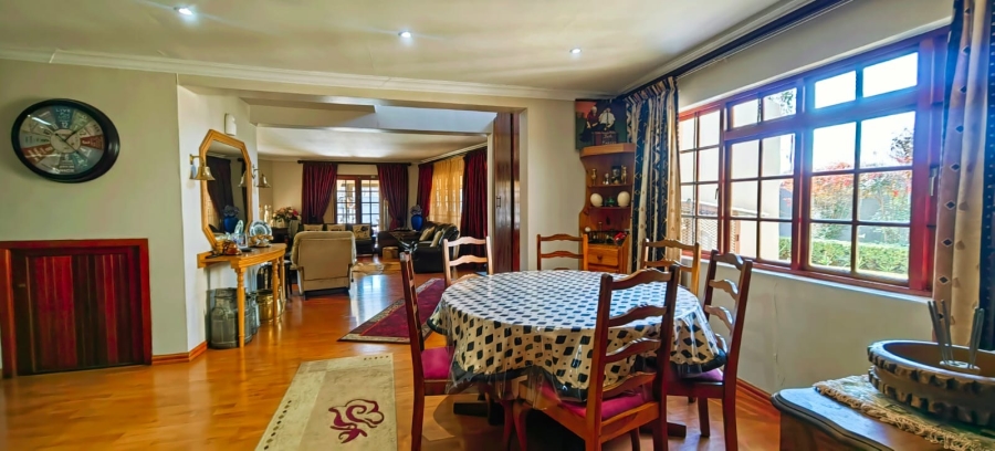 4 Bedroom Property for Sale in Mooivallei Park North West